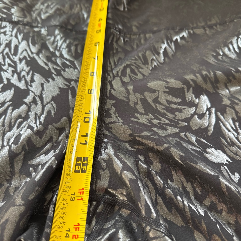 Old Navy High Rise Power-soft Crop Legging‎ Black Foil Print Size 3X - Picture 10 of 11